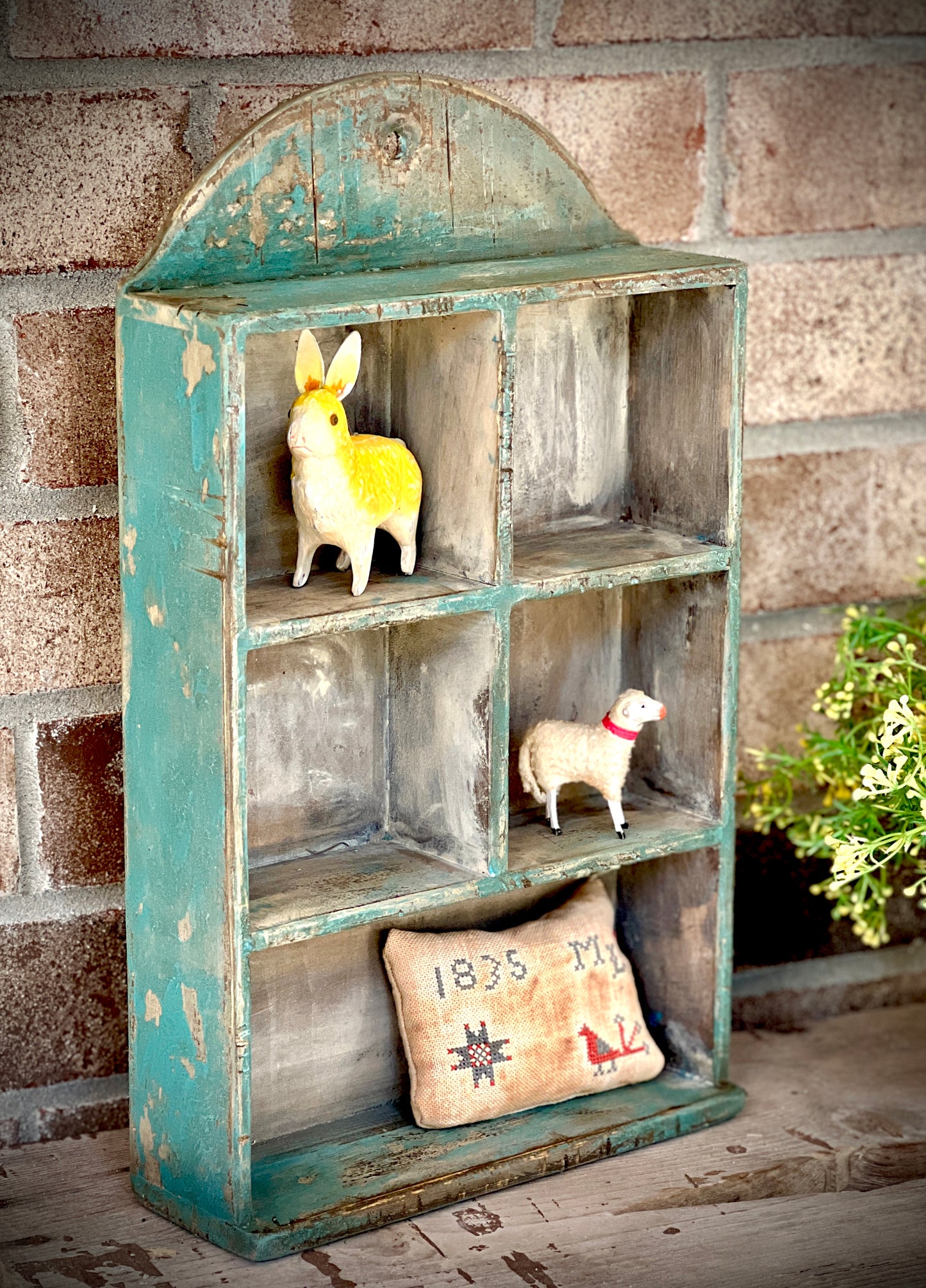 Primitive -5 cubby shelf